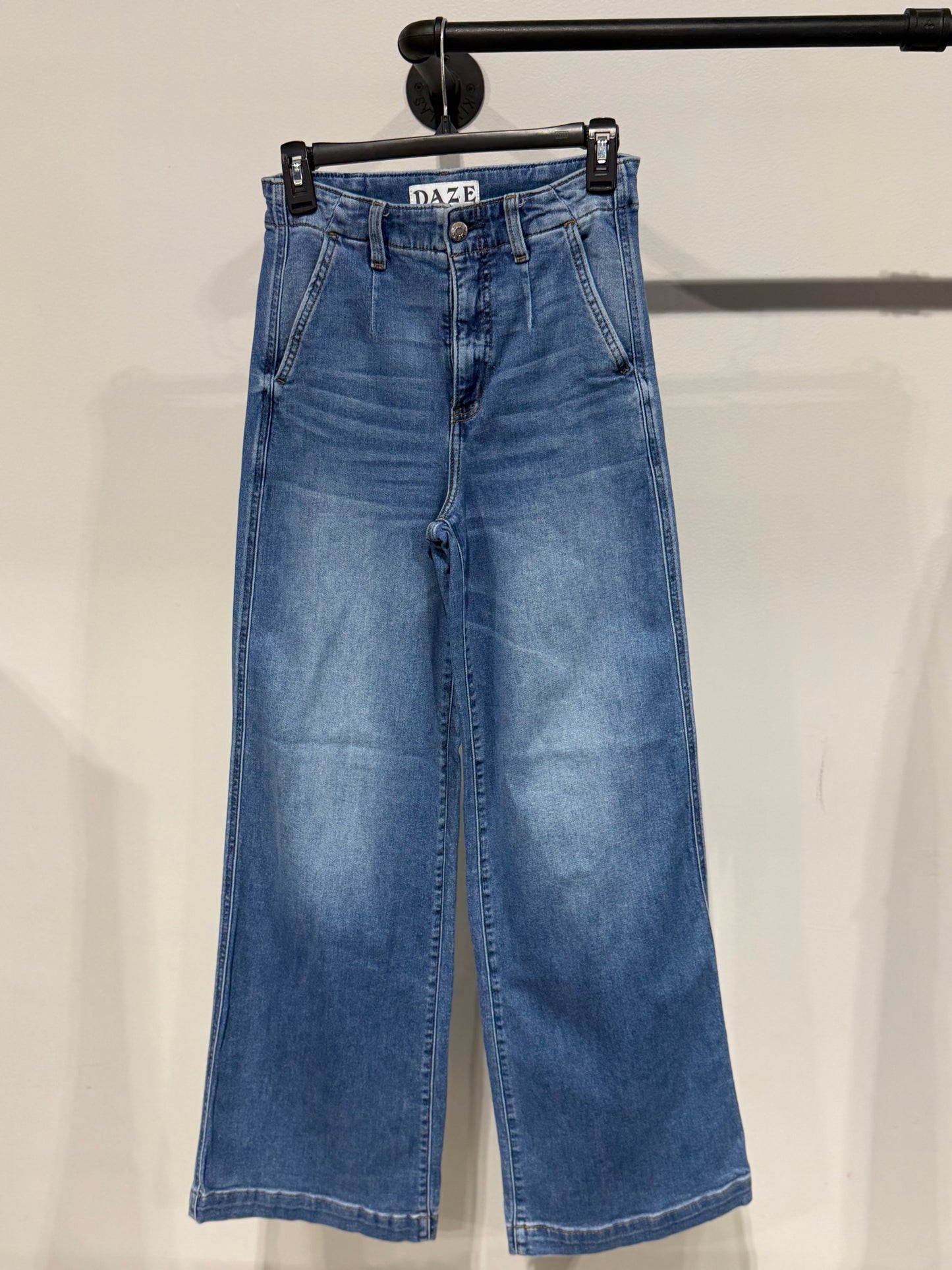 DAZE - Sz 25