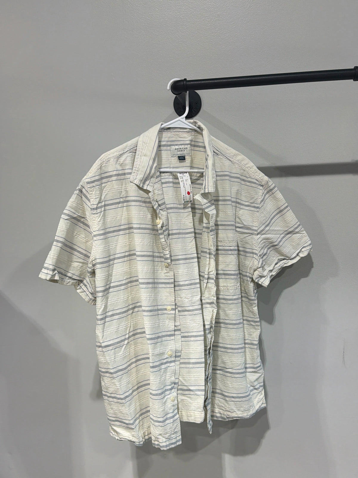 Size XL American eagle Shirt