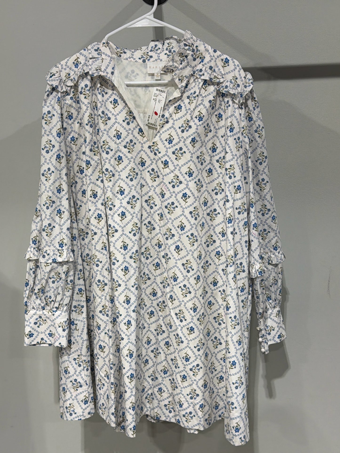 Karlie, Sz M