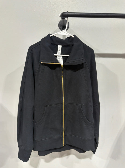Size M/L lululemon Sweater