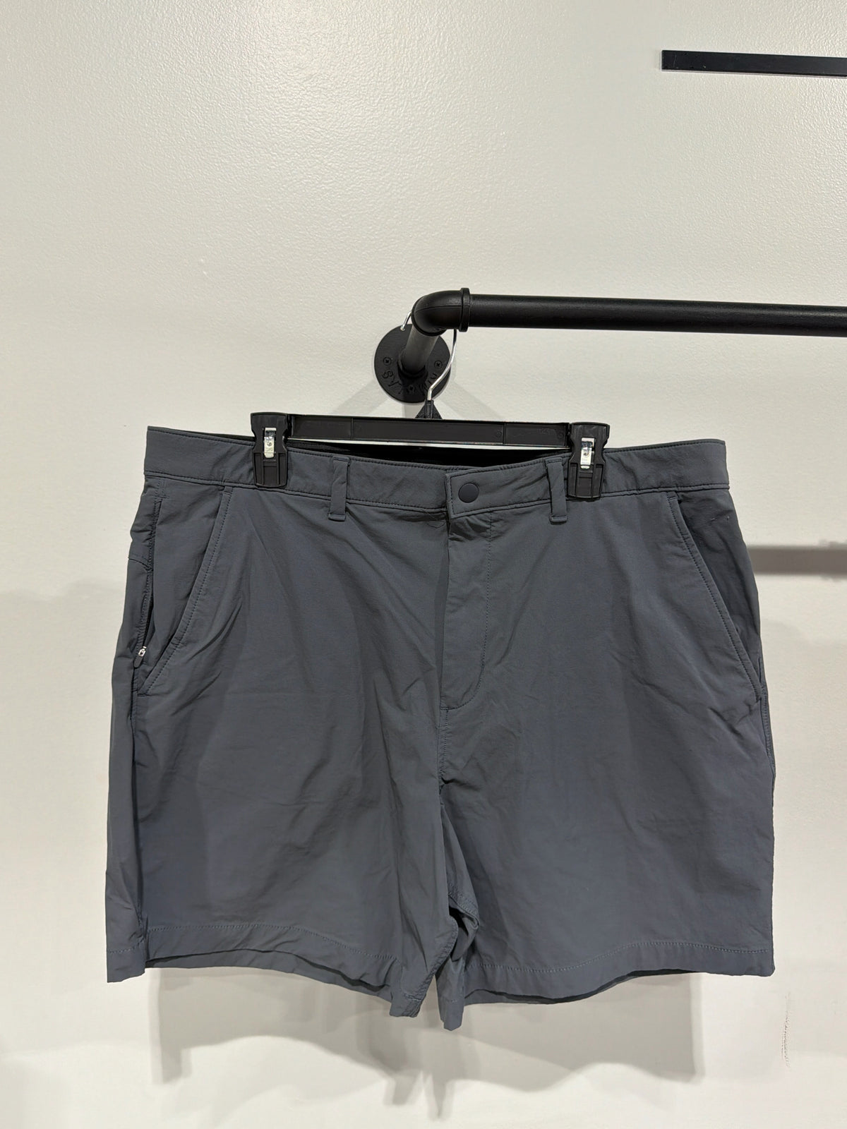 Size 36 American eagle Shorts