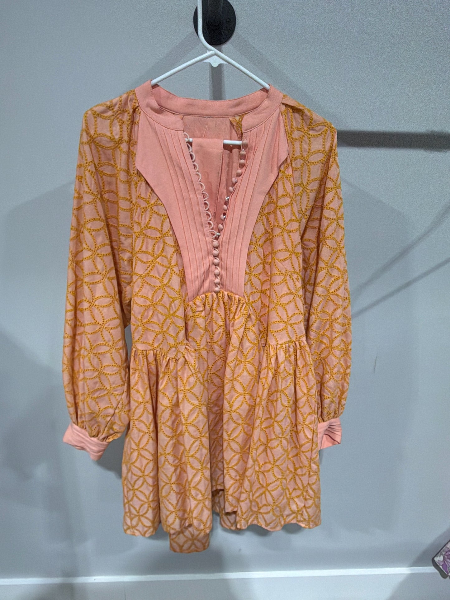 Roii Aofur, Sz M