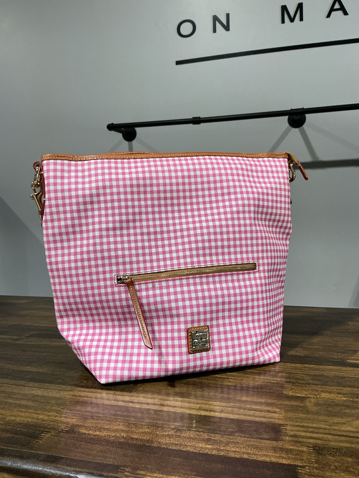 DOONEY & BOURKE Size Medium Pink Purse