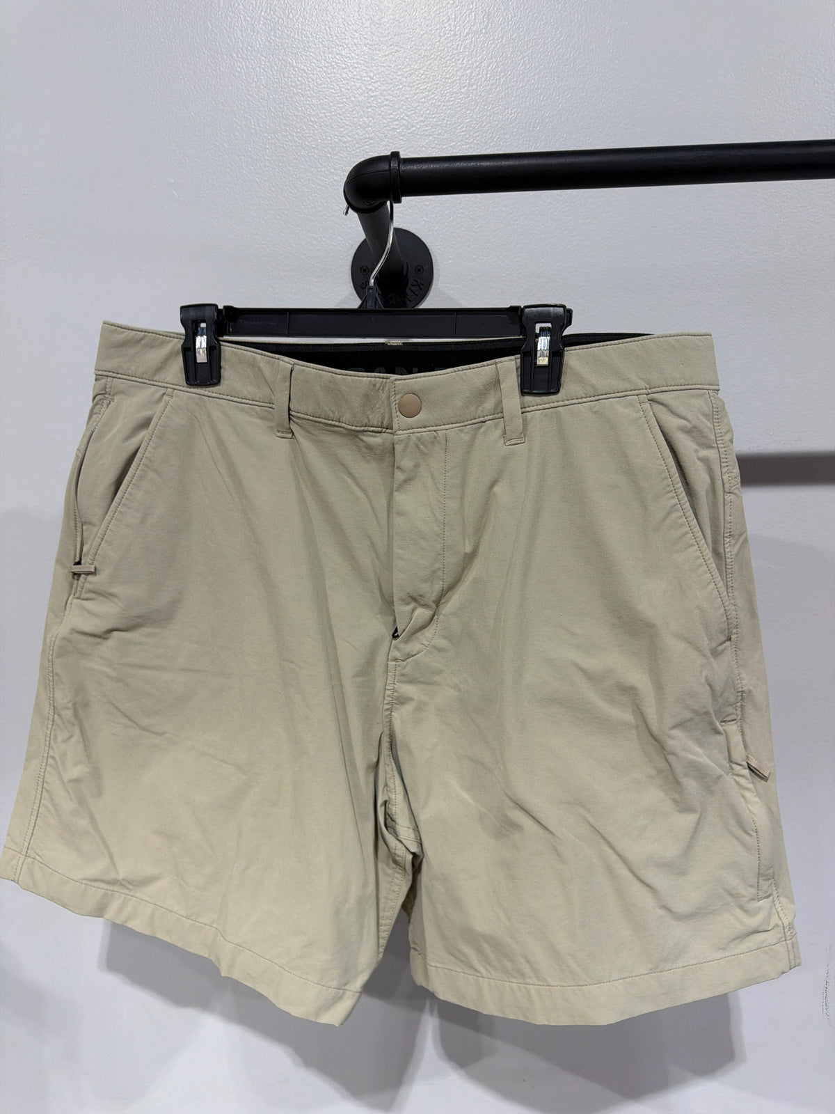 Size 36 American eagle Shorts